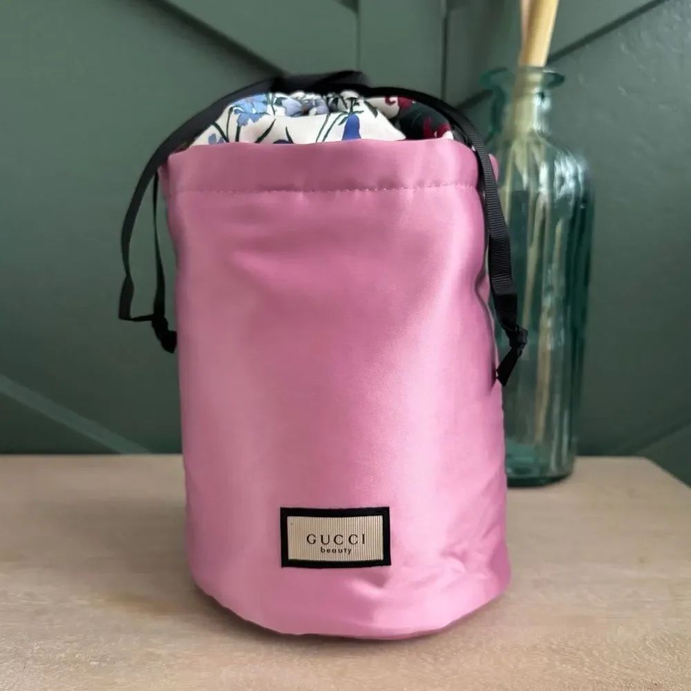 Gucci Beauty Satiny Pink/Floral Print Cosmetic Drawstring Pouch/Bag